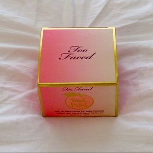 ✨ 3/$15 Too Faced Mattifying Powder + Free gift 🎁